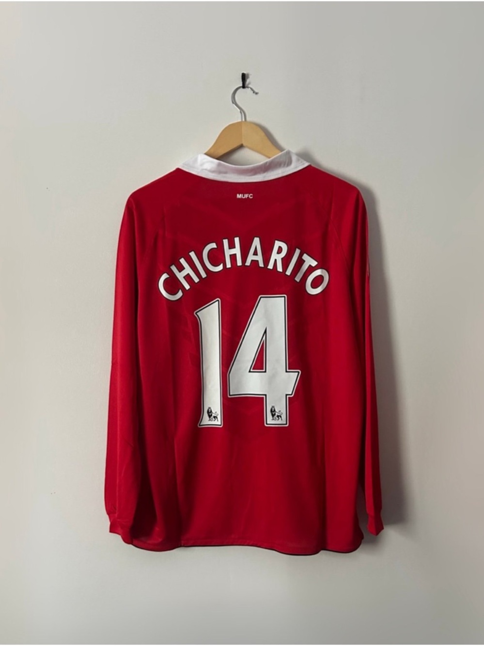 Chicharito #14 Manchester United 2010/11 Home Kit Long-Sleeve Size Medium